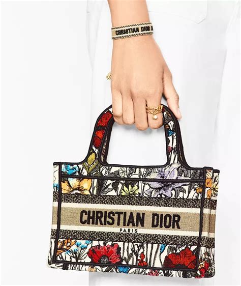 dior tote handbags|christian dior tote bag 2021.